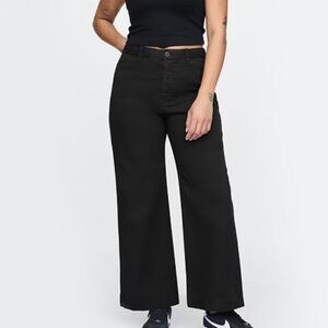 Gap Size 10 High Rise Stride Wide-Leg Ankle Black Khakis